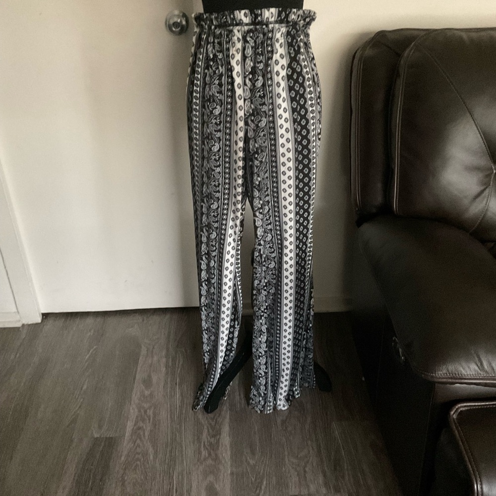 Fashion Nova XL Black & White Boho Palazzo Pants – Light & Flowy